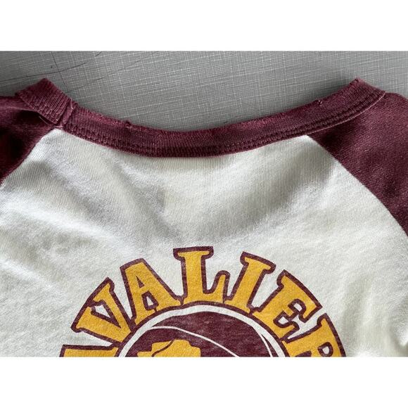 Junk Food Sz M Cleveland Cavaliers Ringer T-Shirt Fan Gear NBA Apparel Sporty - Picture 8 of 9